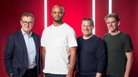 فينسينت كومباني بعد توقيع عقود تدريب بايرن ميونخ