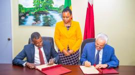 جانبب من توقيع مذكرة التفاهم