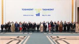 صورة جماعية للمشاركين في المنتدى