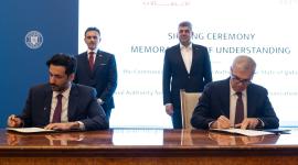 جانب من توقيع الاتفاقية