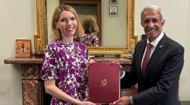 جانب من تسليم أوراق الاعتماد