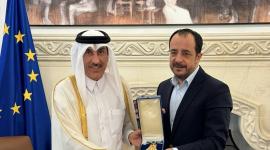 خلال منح سفير قطر وسام مكاريوس الثالث