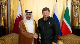 على هامش المقابلة