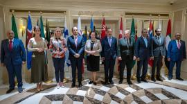 صورة جماعية على هامش الاجتماع