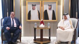 خلال تسليم نسخة من أوراق الاعتماد