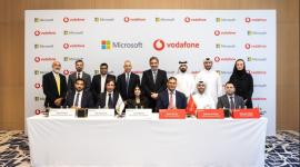 جانب من توقيع الشراكة