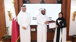 جانب من تسليم شهادات الانضمام لممثلي الشركات