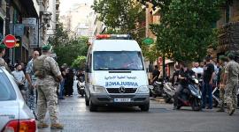 سيارات الإسعاف تتجه لنقل المصابين والقتلى