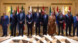 صورة جماعية عقب الاجتماع