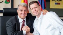 فويتشيك تشيزني وخوان لابورتا رئيس برشلونة