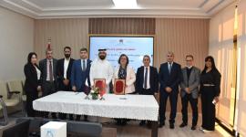 جانب من توقيع الاتفاقية