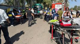 جانب من إسعاف المصابين بعد عملية الدهس