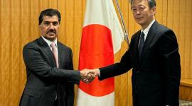 على هامش الاجتماع