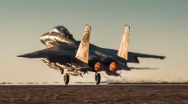 مقاتلة من طراز "إف-15" المتطورة