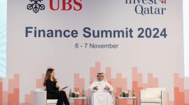 سعادة وزير المالية خلال الجلسة الحوارية بقمة “يو بي إس”