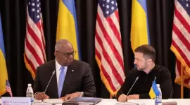 لقاء سابق بيت الرئيس الأوكراني ووزير الدفاع الأميركي