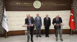 جانب من توقيع الاتفاقية