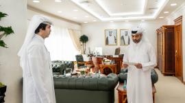 أحد الوسطاء العقاريين يؤدي اليمين القانونية