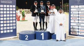 جانب من تتويج الفائزين