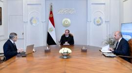 جانب من اجتماع الرئيس المصري مع رئيس هيئة قناة السويس