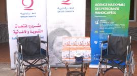 جانب من تقديم المساعدات