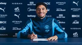 المصري عمر مرموش بقميص مانشستر سيتي