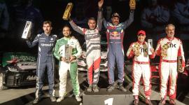 جانب من التتويج