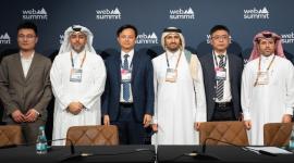 جانب من توقيع الاتفاقية