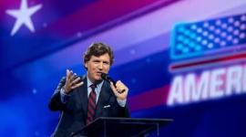 الصحفي الأمريكي تاكر كارلسون