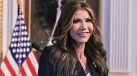 وزيرة الأمن الداخلي بالولايات المتحدة كريستي نويم