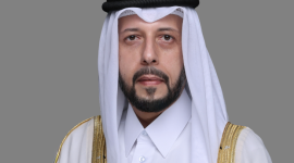 سعادة السيد منصور بن إبراهيم آل محمود وزير الصحة العامة