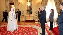 جانب من تسلم أوراق السفير