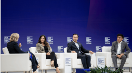 جانب من الجلسة الحوارية