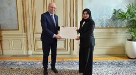 جانب من تسليم الرسالة