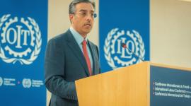 سعادة الدكتور علي بن صميخ المري وزير العمل