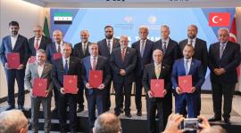 جانب من توقيع الاتفاقيات