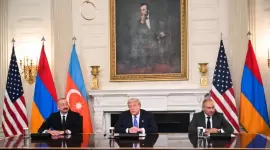 جانب من توقيع الاتفاق