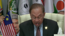 رئيس وزراء ماليزيا  أنور إبراهيم