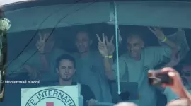 أولى لقطات للإفراج عن أسرى فلسطينيين ضمن صفقة التبادل