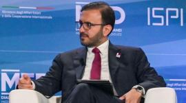 جانب من مشاركة د. ماجد الأنصاري في الجلسة