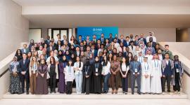 صورة جماعية لعدد من الطلاب المشاركين في المنتدى