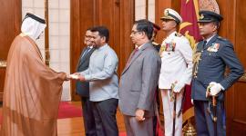 جانب من استلام الأوراق