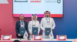 جانب من توقيع الاتفاقية