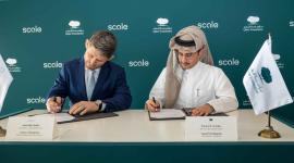 جانب من توقيع الاتفاقية