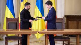 جانب من توقيع الاتفاقية بين أوكرانيا ورومانيا