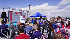 جانب من وضع حجر الأساس