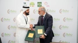 جانب من توقيع الاتفاقية