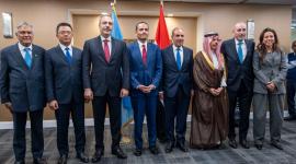 صورة جماعية للمشاركين في الاجتماع