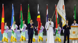 جانب من استلام العلم