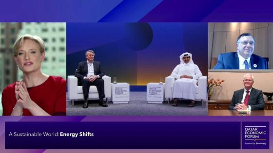 جانب من مشاركة وزير الدولة لشؤون الطاقة في منتدى قطر الاقتصادي